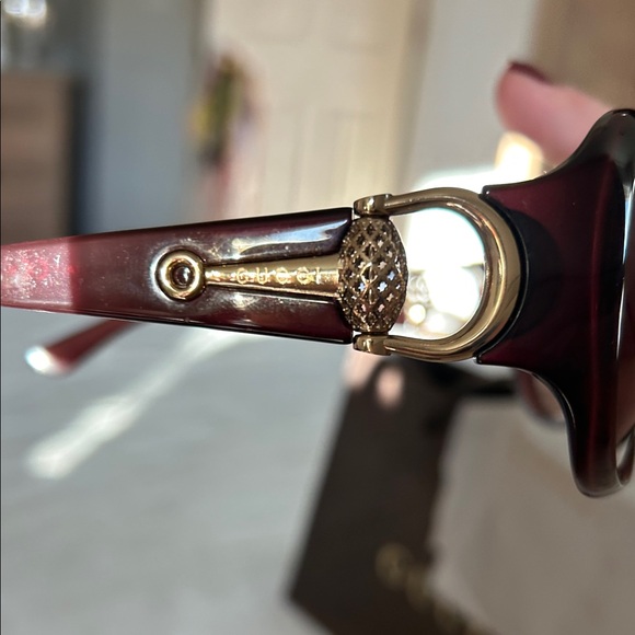 Gucci Elegant Dark Brown Sunglasses - Picture 9 of 9